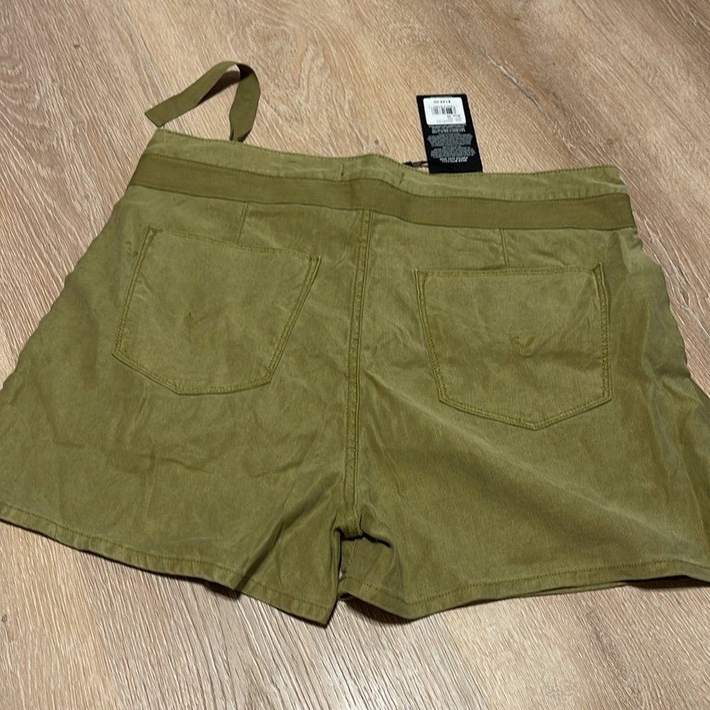 NWT Hudson Jeans green moss Linen Paperbag Shorts size 28 B9 - Picture 3 of 3